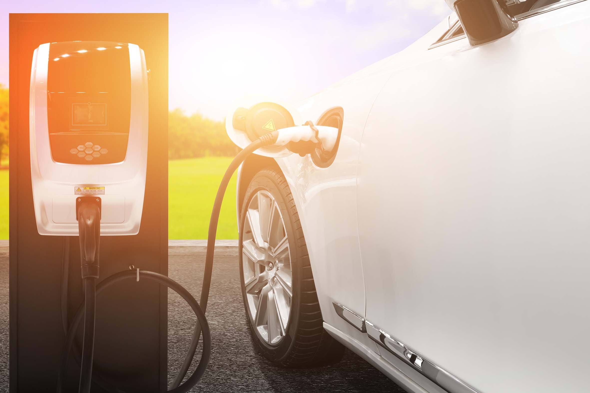 shutterstock_1062239111_electric cars